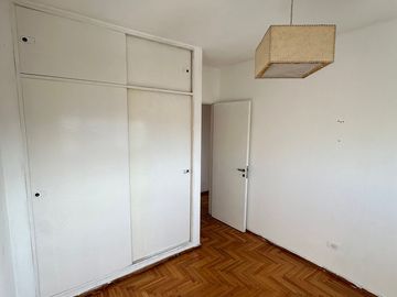 VENTA DEPARTAMENTO 3 AMBIENTES BOEDO CABA FINANCIA