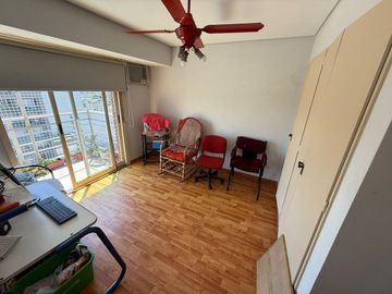 VENTA DEPARTAMENTO 6 AMBIENTES MORON CENTRO