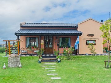 CASA EN VENTA 3 AMBIENTES FINCAS SPORTING