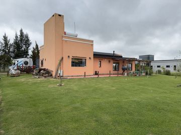 CASA EN VENTA 3 AMBIENTES FINCAS SPORTING