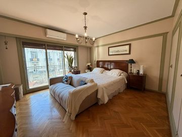 Venta departamento de categoría Recoleta