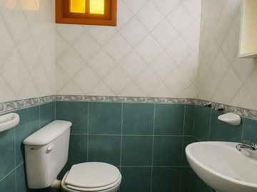 CASA 4 DORMITORIOS EN VENTA, DOLORES TIPO CHALET