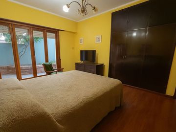 CASA 4 DORMITORIOS EN VENTA, DOLORES TIPO CHALET