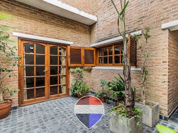 CASA EN VENTA LA PLATA