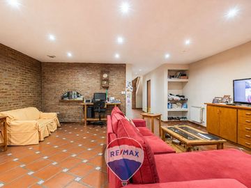 CASA EN VENTA LA PLATA
