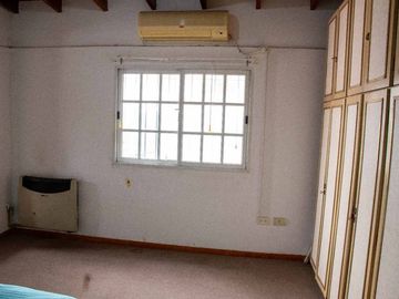 Casa 5 Ambientes en Venta Constitucion