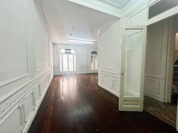 VENTA OFICINA 4 AMBIENTES CATEGORÍA CENTR0