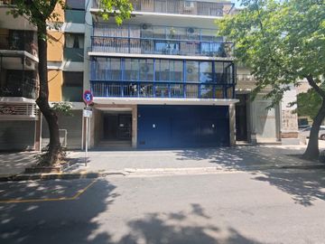 3 AMBIENTES C PATIO Y COCHERA. RECICLADO A NUEVO