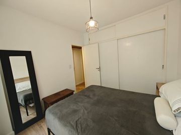 3 AMBIENTES C PATIO Y COCHERA. RECICLADO A NUEVO