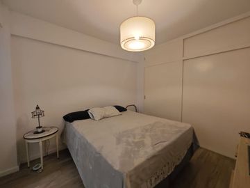 3 AMBIENTES C PATIO Y COCHERA. RECICLADO A NUEVO