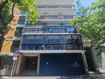 3 AMBIENTES C PATIO Y COCHERA. RECICLADO A NUEVO