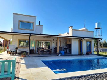 VENTA CASA DE CAMPO EN EXALTACIÓN DE LA CRUZ