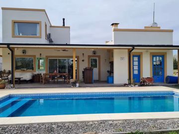 VENTA CASA DE CAMPO EN EXALTACIÓN DE LA CRUZ