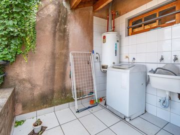 Venta PH tipo casa 5 amb con patio Villa Ortuzar