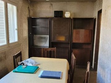 VENTA RAMOS MEJIA DOS CASAS MAS DEPOSITO EN FONDO