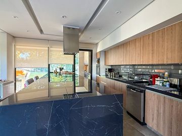 Casa en Venta en La Vacherie, 3 hab + escritorio