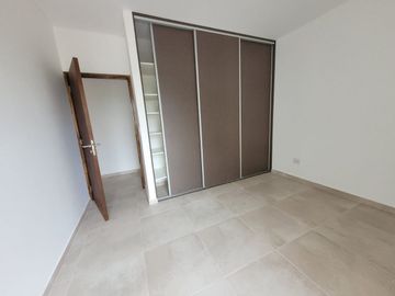 CASA 3 DORMITORIOS 2 BAÑOS B° GARDENS