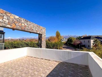 Casa a la venta Vistalba Country, 4 dormitorios