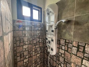 VENTA CASA DUPLEX PILETA  GALERIA BARRIO CUBE