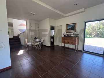 VENTA CASA DUPLEX PILETA  GALERIA BARRIO CUBE