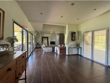 VENTA CASA DUPLEX PILETA  GALERIA BARRIO CUBE