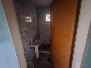 CASA 3 AMBIENTES VENTA LOMAS DE ZAMORA GARAGE PATI