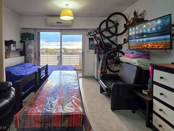 VENTA DEPTO MONOAMBIENTE CATEGORIA BALCON COCHERA