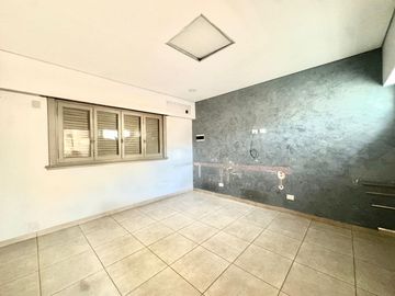CASA VENTA MERLO LOCAL COCHERA PATIO FINANCIA