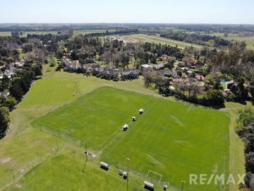 VENTA CASA 4 AMB  C/PILETA  LAS PRADERAS DE LUJAN