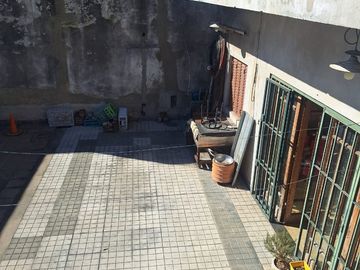 Casa 4 Ambientes, patio, terraza y garage. Caseros