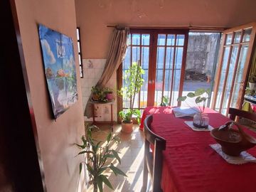 Casa 4 Ambientes, patio, terraza y garage. Caseros