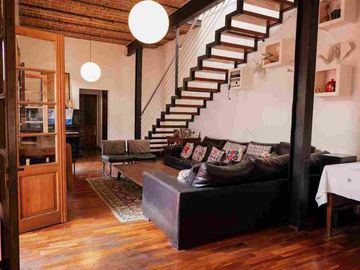 CASA 5 AMB. APTO CREDITO, TOMA PH EN DEVOTO.