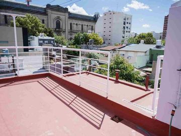 CASA 5 AMB. APTO CREDITO, TOMA PH EN DEVOTO.