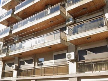 Departamento 3 ambientes-Patio-Cochera-Recoleta