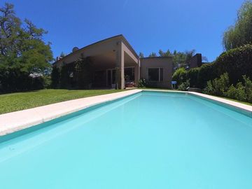 CASA 3 AMBIEN/C/PILETA/JARDIN /GALERIA/LAS PALMAS