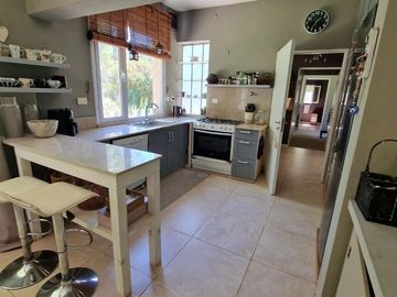 CASA 3 AMBIEN/C/PILETA/JARDIN /GALERIA/LAS PALMAS