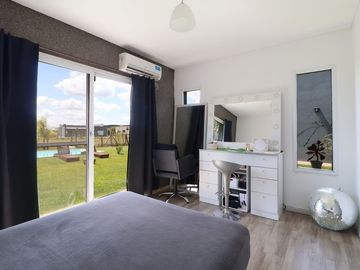 venta casa 5 amb., pileta  San Sebastian EXCELENTE