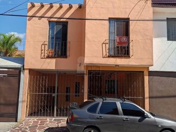 Casa en Venta / Renta en Privada Huerta Real