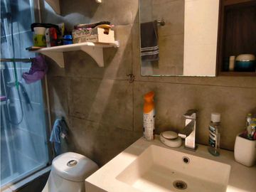 Venta de Apartamento 71 m2 en Altos del golf san francisco. Cod-J287