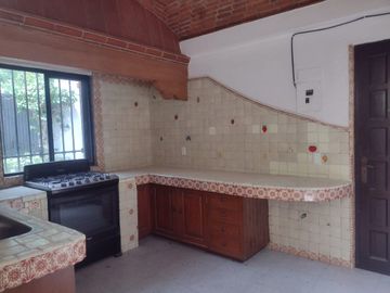 CASA EN VENTA EN JARDIN CHIPITLÁN, CUERNAVACA