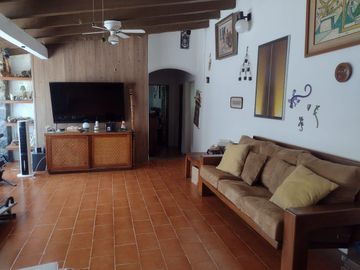 RESIDENCIA EN VENTA EN VISTA HERMOSA