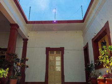 Casona de principios de siglo XX en venta en Americana
