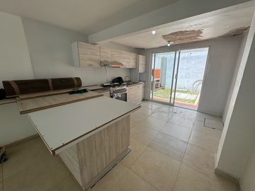 “Casa en Lerma – Residencial Los Olivos, lista para terminar de remodelar”
