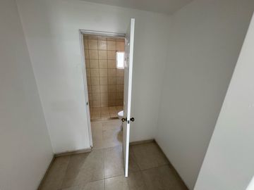 “Casa en Lerma – Residencial Los Olivos, lista para terminar de remodelar”