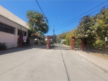 CASA EN VENTA EN MACHALÍ: CONDOM MIRAFLORES, 3D|2B
