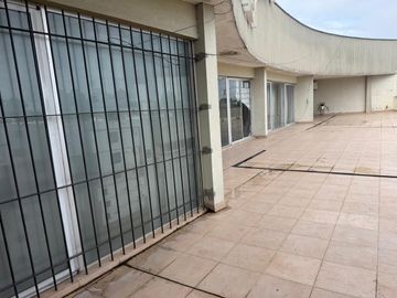 Edificio Comercial en Venta en Pilar
