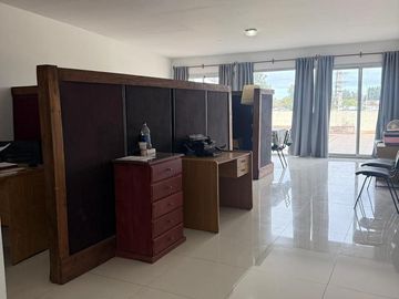 Edificio Comercial en Venta en Pilar
