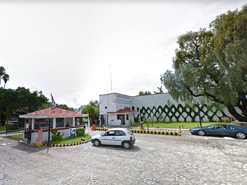 TERRENO EN VENTA EN TEQUISQUIAPAN ENE EL FRACC. CLUB DE GOLF. Erick