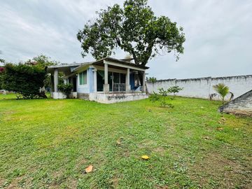 Casa en  venta en Veracruz de descanso con alberca Loc. La Posta la Antigua Ver