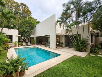 CASA EN VENTA MERIDA, CLUB DE GOLF LA CEIBA, 1 PLANTA, ENTREGA INMEDIATA.